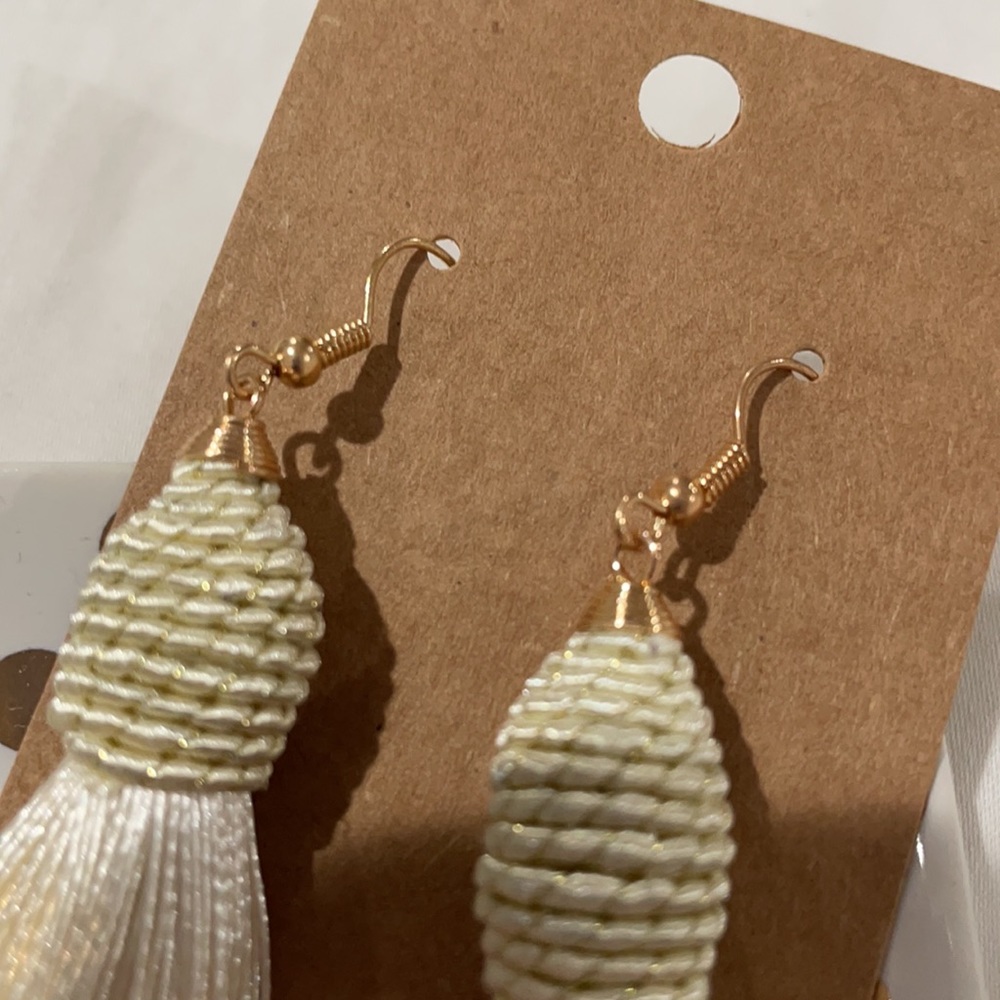 White tassel pierced earrings- New! Gorgeous and lightweight! - Picture 3 of 4